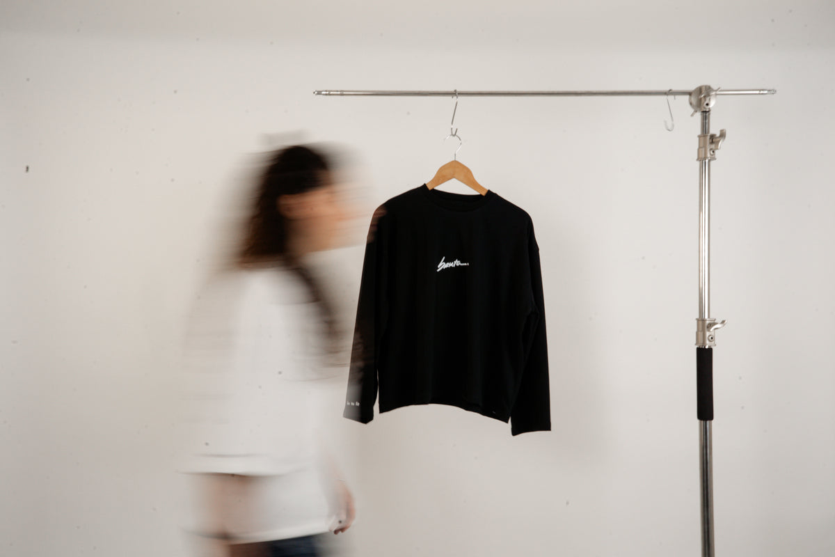 últimas unidades | LONGSLEEVE OVERSIZED BOXY FIT // SILÊNCIO